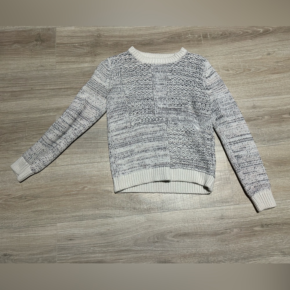 Banana Republic Women's Cream and Gray Knit Sweater size small